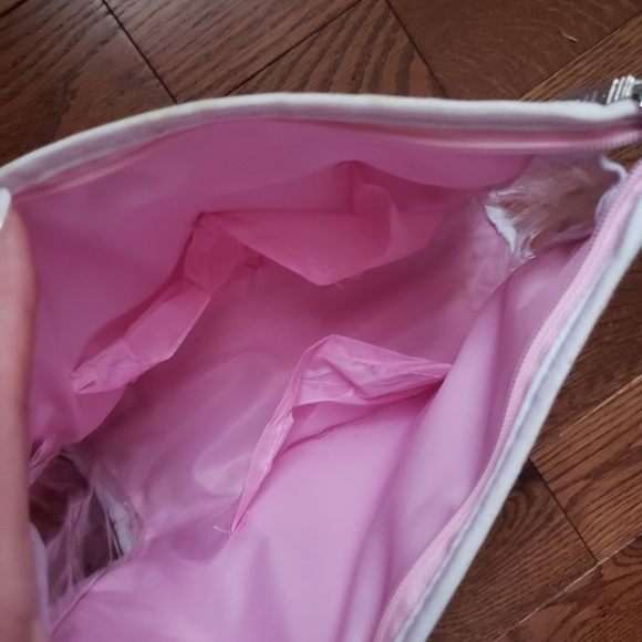 MALLY makeup bag. - Picture 3 of 6